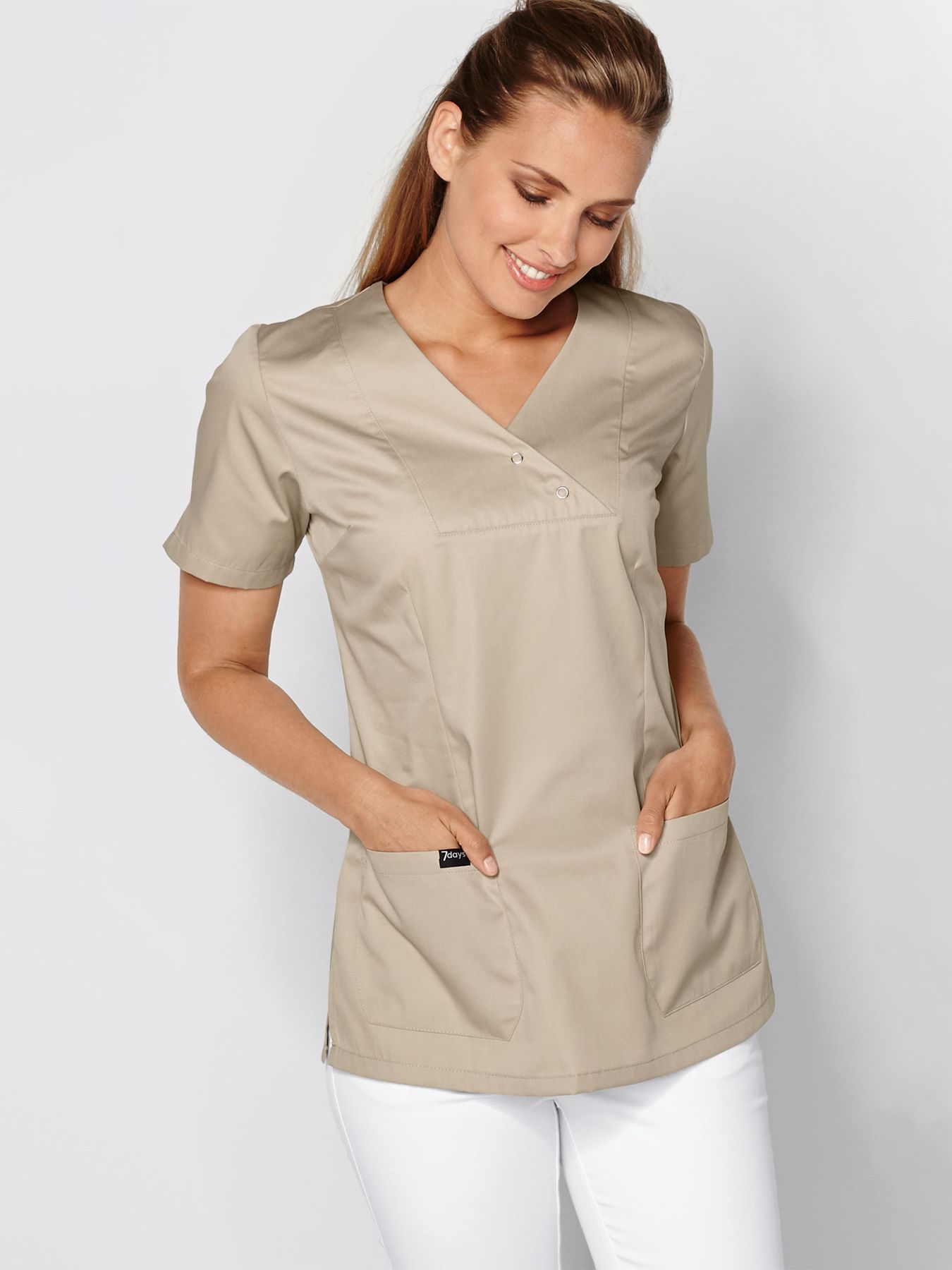 Damebluse LAMIA m/v-hals og trykknapper
