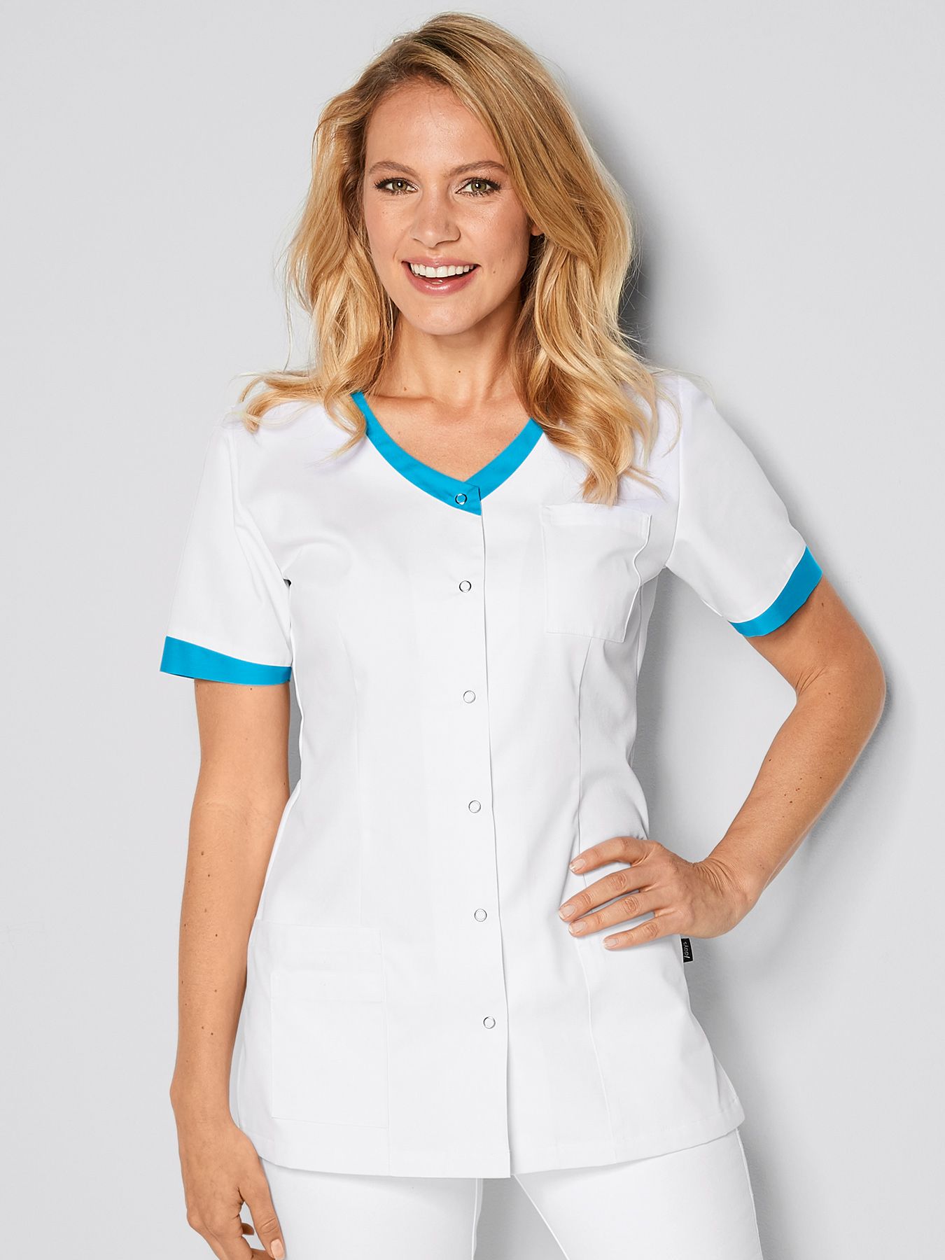 Damebluse med farvedetaljer